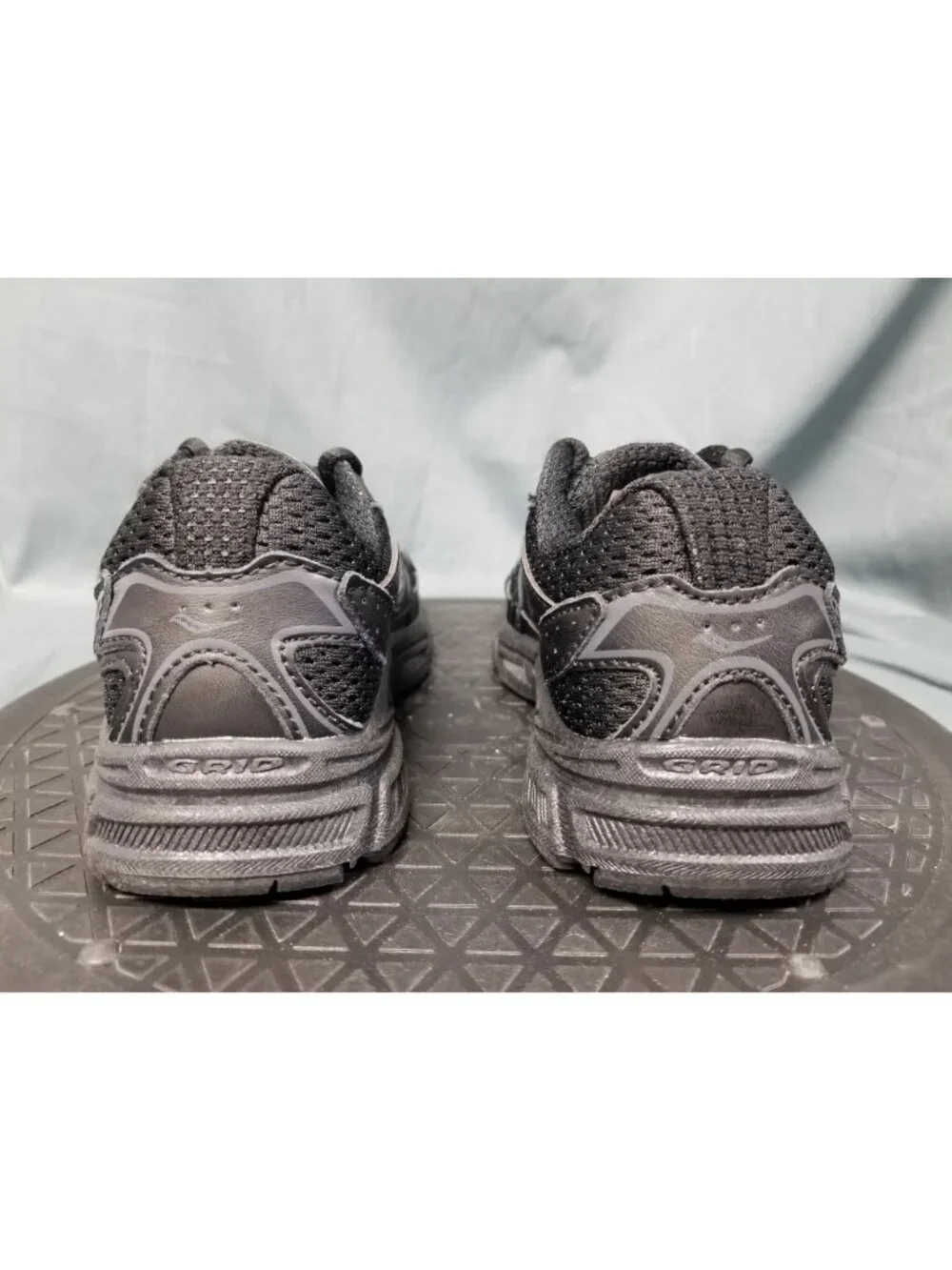 Saucony Ride Millennium KDZ Sneakers Black Kids Size 2 New No Box!